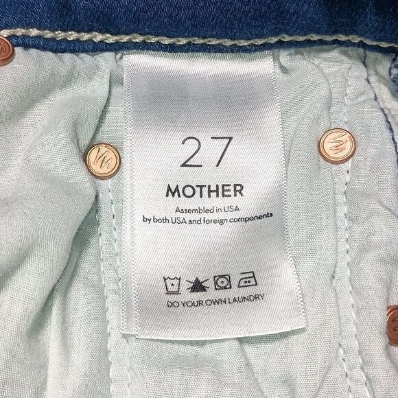MOTHER The High Waisted Swooner Ankle Fray Jeans in Taxi Wash 27 - Picture 11 of 16
